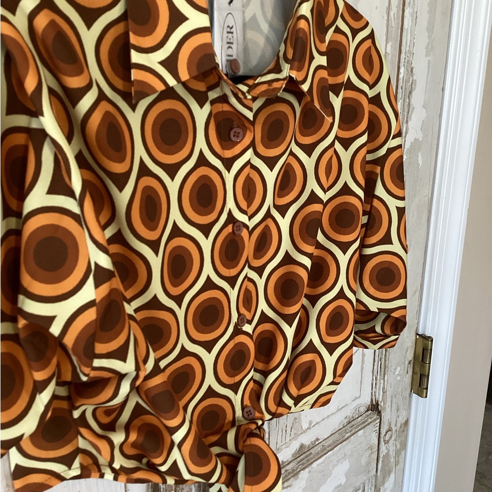 Cider LET'S GROOVE RETRO PATTERNED BUTTON UP BLOU… - image 3